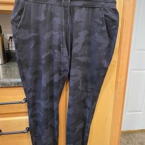 Lululemon joggers